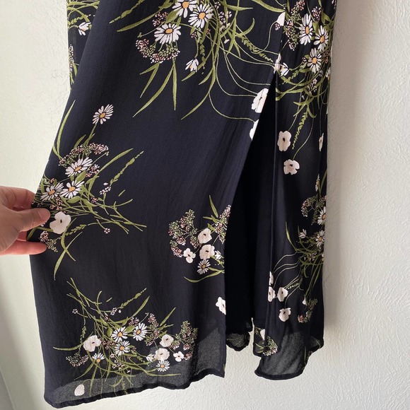 Reformation Juliette Dress in Veuve floral pattern Black floral midi dress, sz 0 - Picture 8 of 13